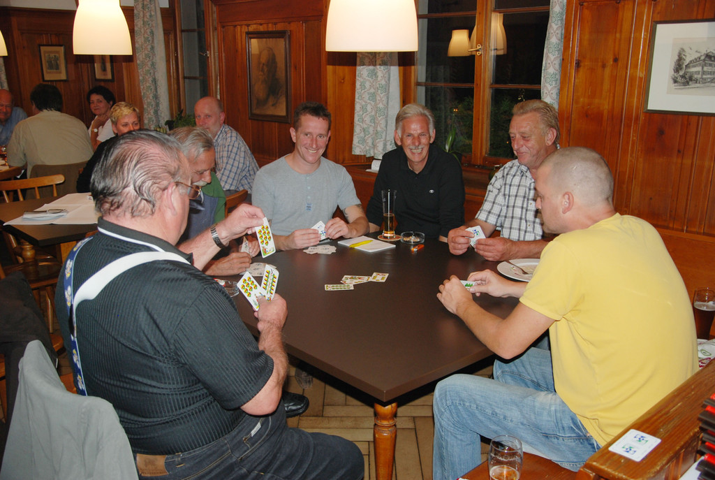 reiner_jassertisch02_jpg-1332171026