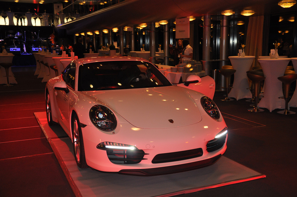 shakin4_jpg-1332186325