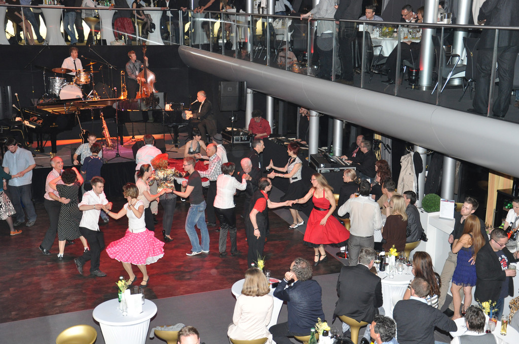 shakin26_jpg-1332186796