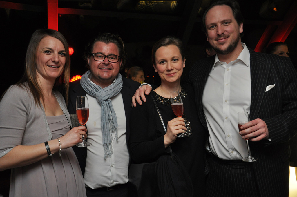 shakin12_jpg-1332186491