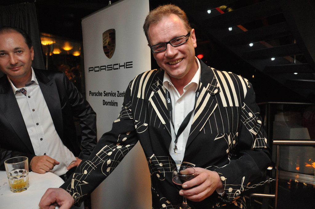 shakin31_jpg-1332186896