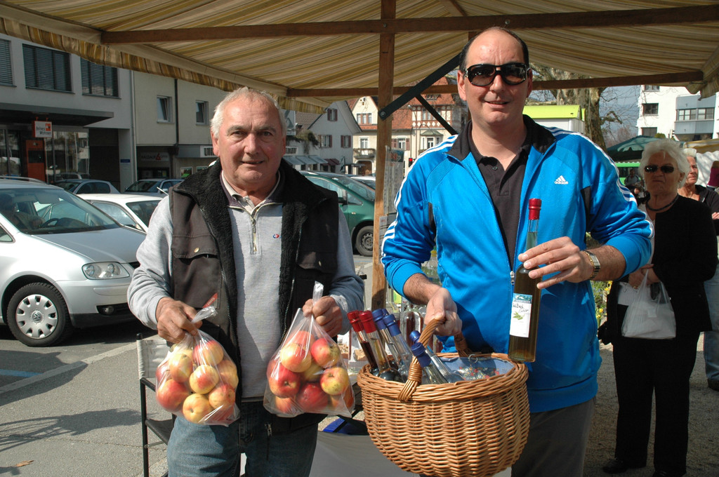 G__tzner Markt_VHotz _5__JPG-1332593057