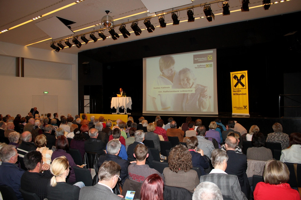RAIBA Pflege im Alter 2012 _1__jpg-1332656903