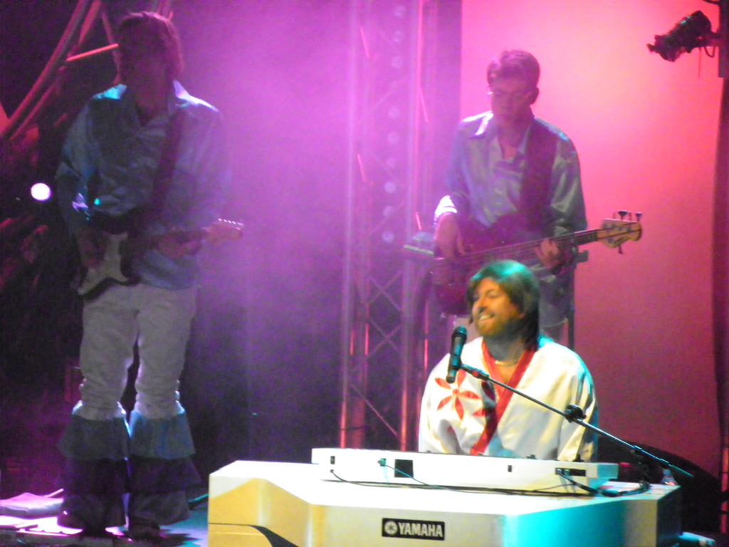 114_1209_JPG-1332800841