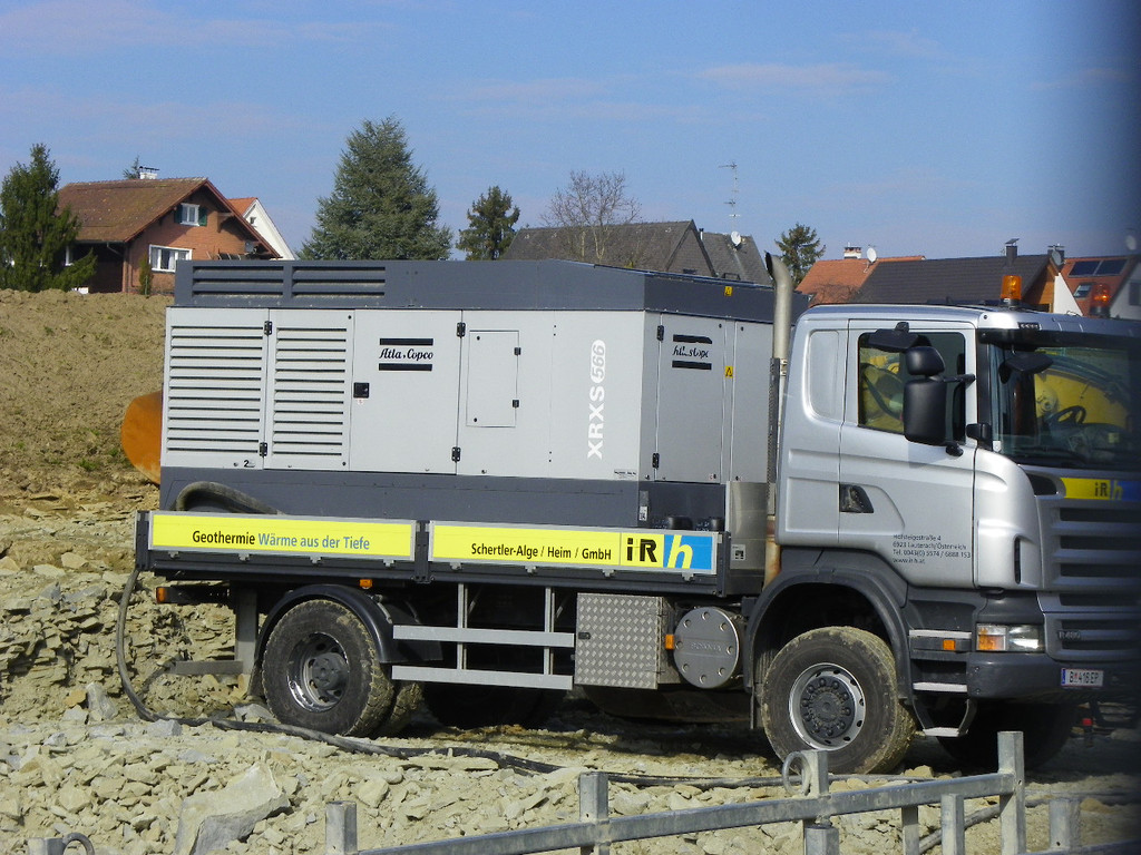 113_9838_JPG-1332884725