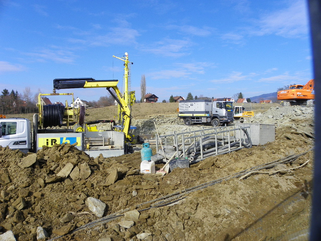 113_9839_JPG-1332884731