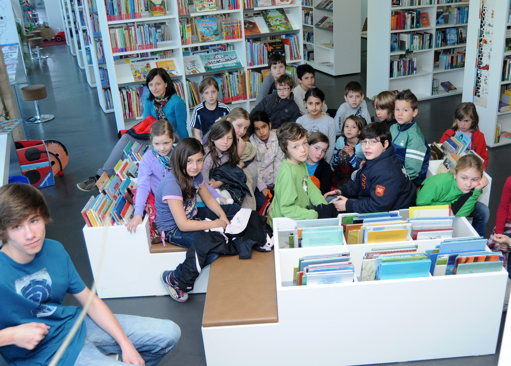 Mittelsch__ler lesen VS Kirchdorf vor_jpg-1332936932