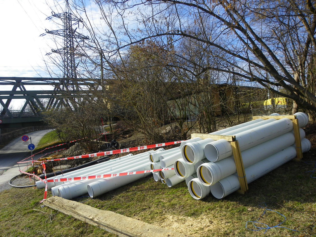 113_9831_JPG-1332973319