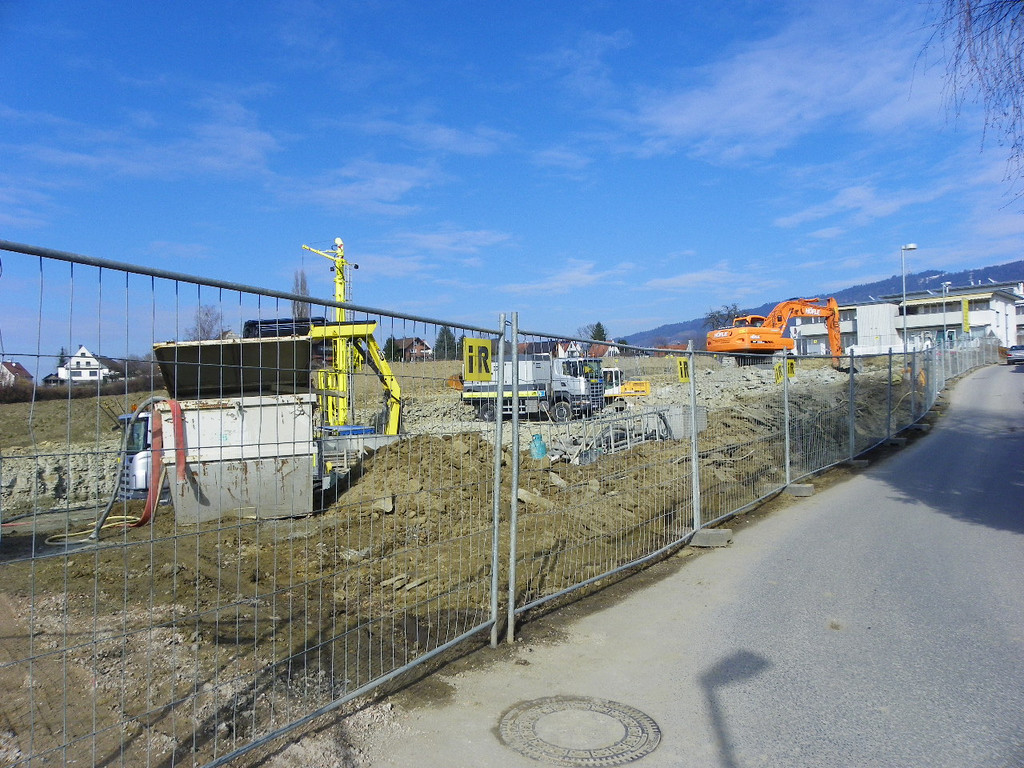 113_9834_JPG-1332973338