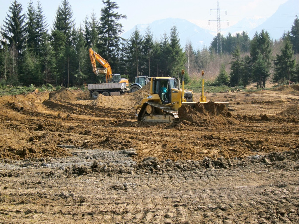 KOE_Sportplatz Erdbewegungen 9_jpg-1333099418