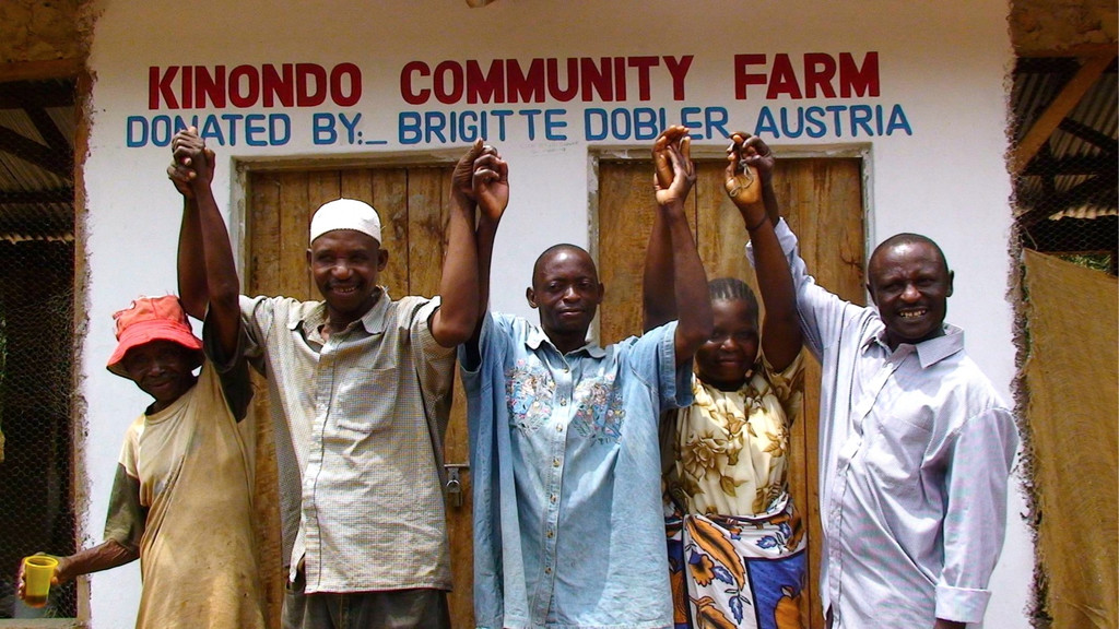 KOE_H__hnerfarm Kenia 2_jpg-1333139422