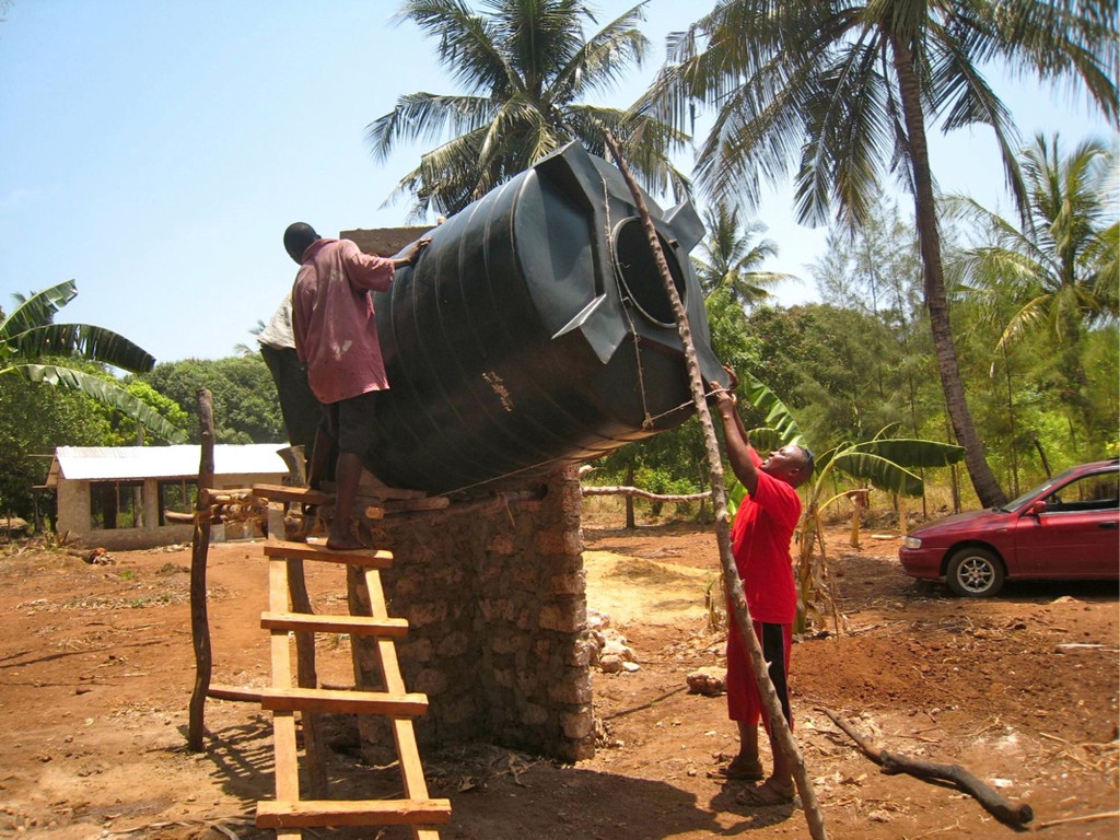 KOE_H__hnerfarm Kenia 11_jpg-1333139503