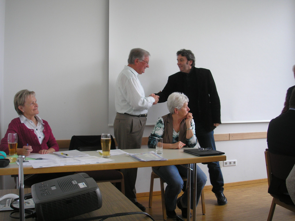 BGM gratuliert Obmann_JPG-1333301352