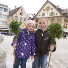 Palmbuschbinden und Ratschen basteln