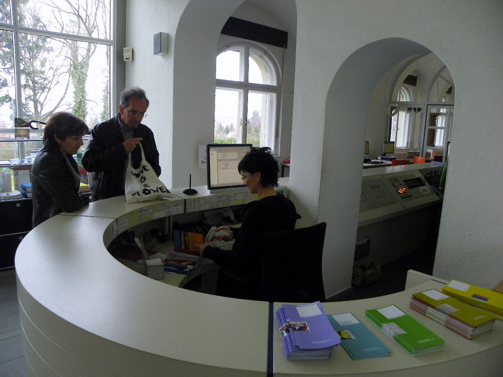 100_9645_jpg-1333320442