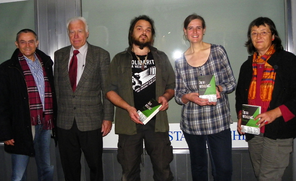 114_1696_JPG-1333328068