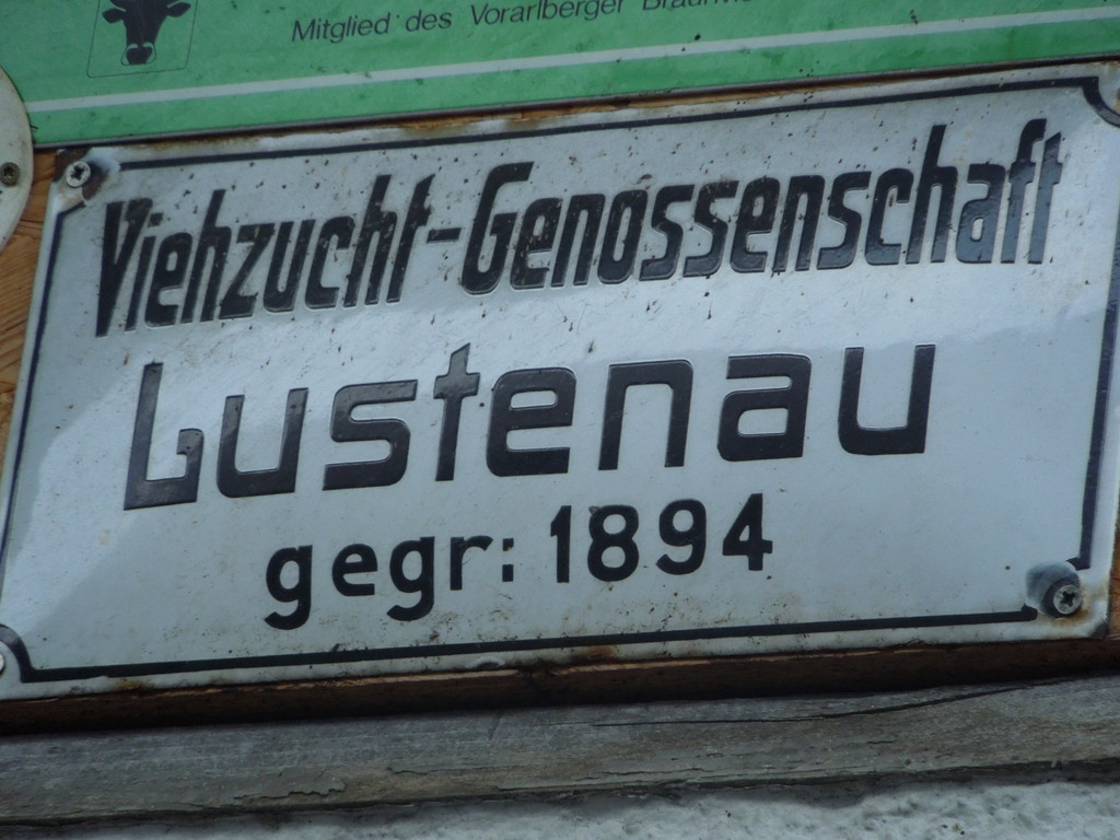 April 2 002.JPG