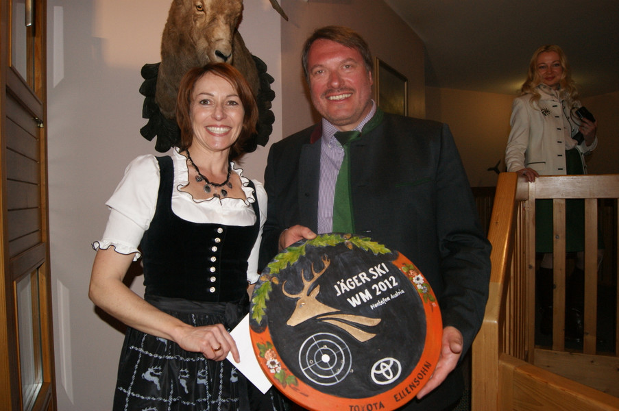 Heinz Hagen gewann Ehrenscheibe - Bild mit Martina Ruescher_JPG-1333363572