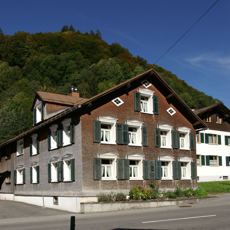 FmFelder_Geburtshaus___f_boehringer_jpg-1333441543