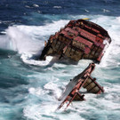 Heck der “Rena” vor Neuseeland gesunken