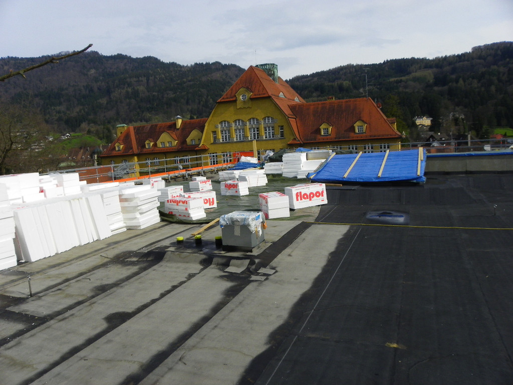 114_2557_JPG-1333660499