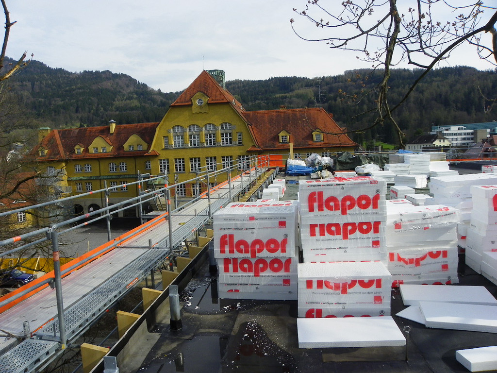 114_2556_JPG-1333660493