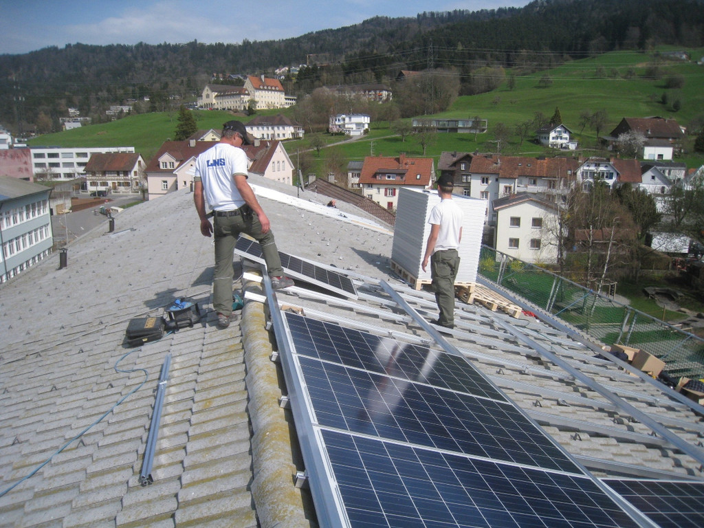 Solarinstallation Volksschule 2012 _21__jpg-1333817001