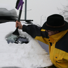 Kampf dem Eis an der Windschutzscheibe