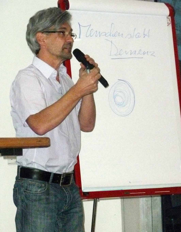 Pflege24Referent_jpg-1333985387