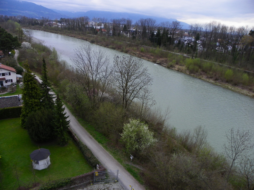 114_2887_JPG-1334786381