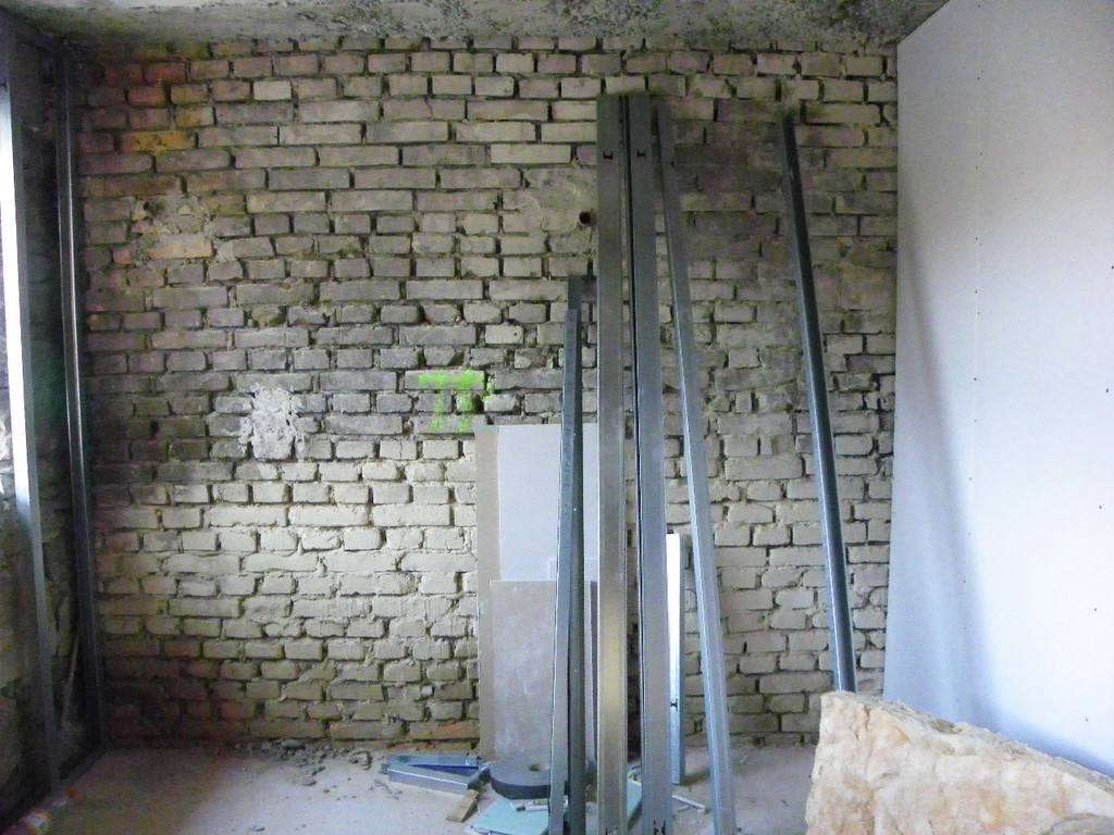 114_2377_JPG-1334792345