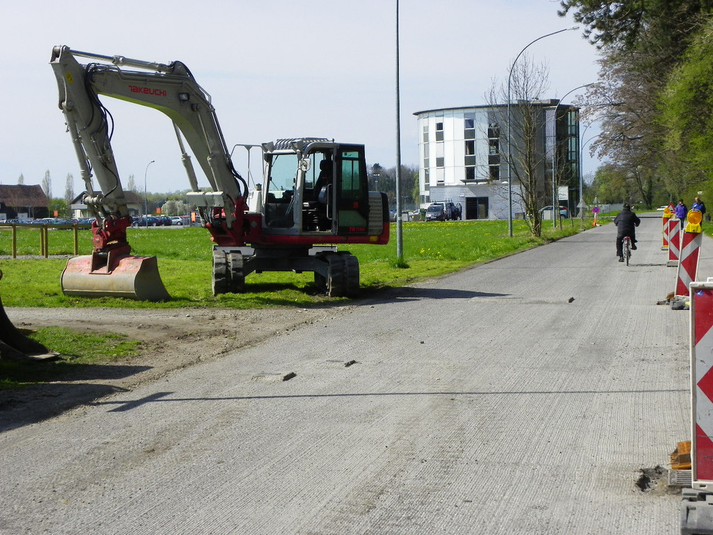 114_3436_JPG-1335128487