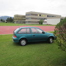 Neunkirche - Auto kracht durch Zaun zu HAK