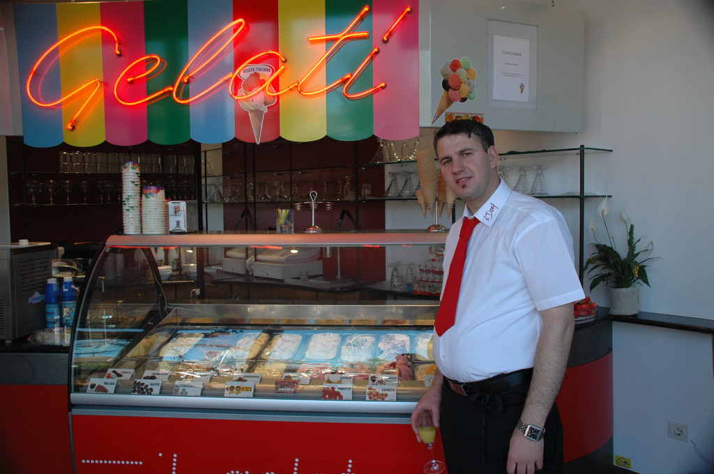 Neuer__ffnung_Dorf Cafe _4__JPG-1335334384