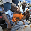 Nachbeben auf Haiti: Panik und Plünderungen