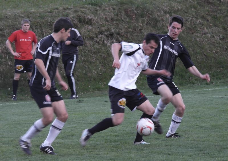 21_4_2012 fclangenegg fc sulzberg85.jpg