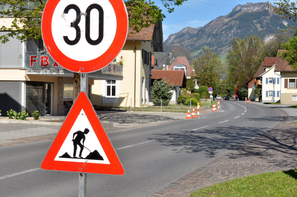 Stra__enbauAltach02.JPG