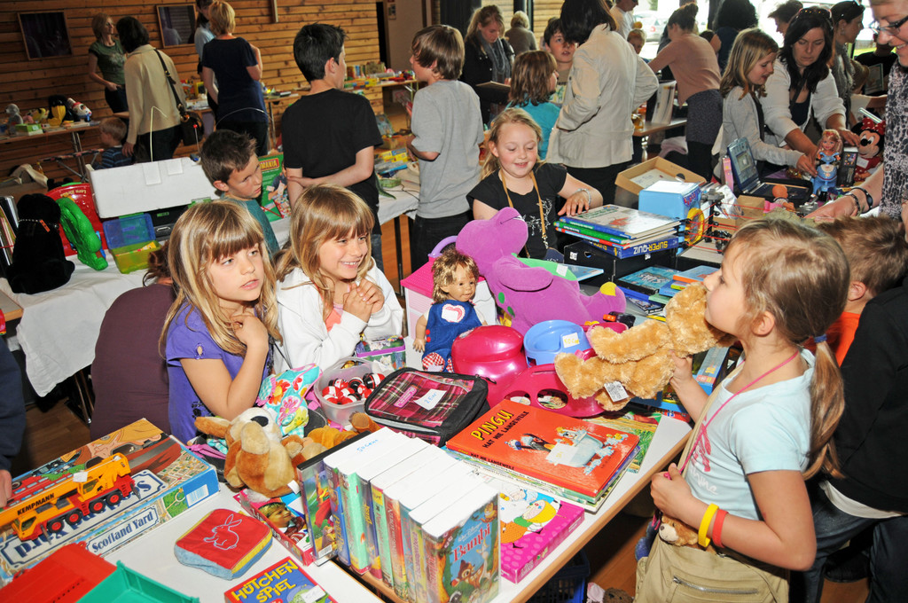 Kinderflohmarkt H__chst 27_04_2012 33_jpg-1335707829