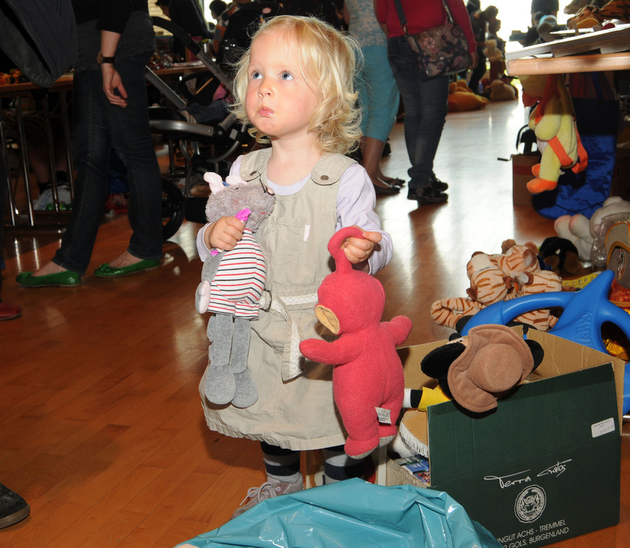 Kinderflohmarkt H__chst 27_04_2012 81_jpg-1335707928