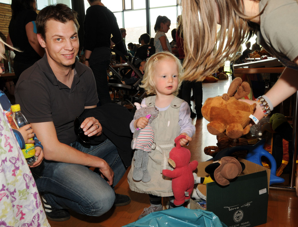 Kinderflohmarkt H__chst 27_04_2012 80_jpg-1335707923