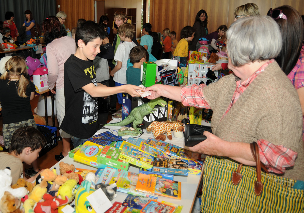 Kinderflohmarkt H__chst 27_04_2012 64_jpg-1335707902