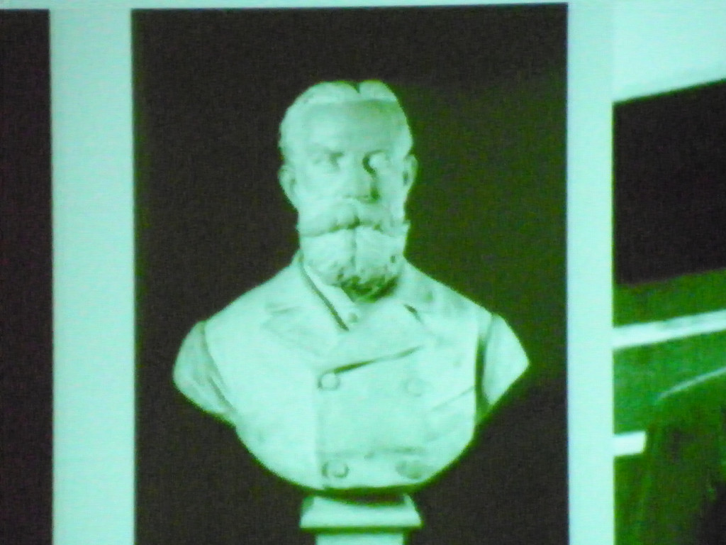 114_3494_JPG-1335739321