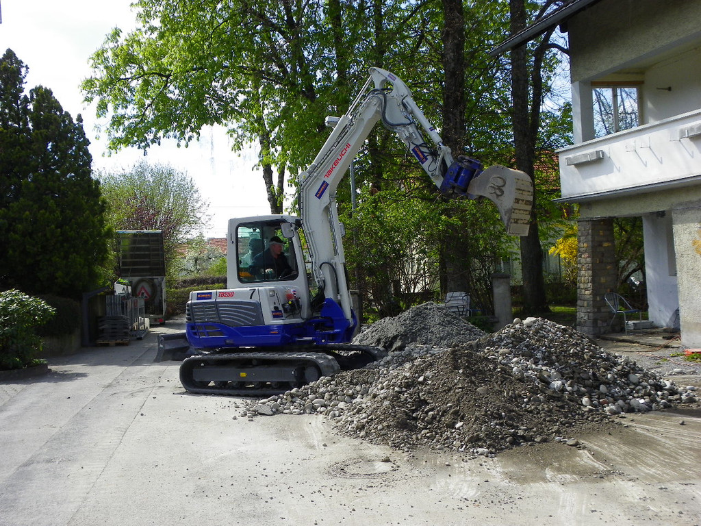 114_3721_JPG-1335740165