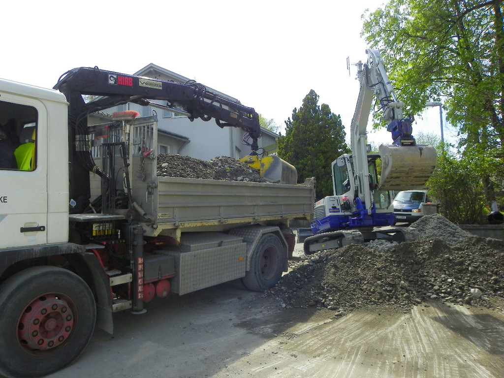 114_3719_JPG-1335740153