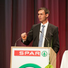 Spar-Kaufleute im Festspielhaus