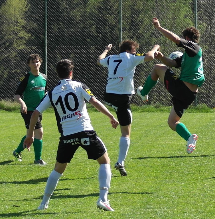 28_4_2012 Fertige Bilder FC Lingenau FC Bezau6.jpg