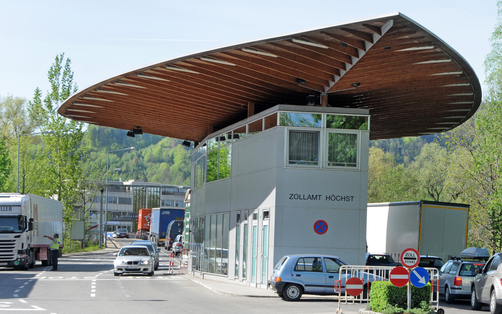 Stau H__chst 30_04_2012 3a_jpg-1335776299