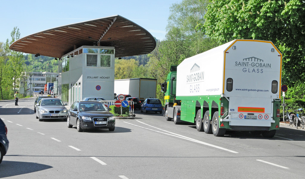 Stau H__chst 30_04_2012 5a_jpg-1335776311