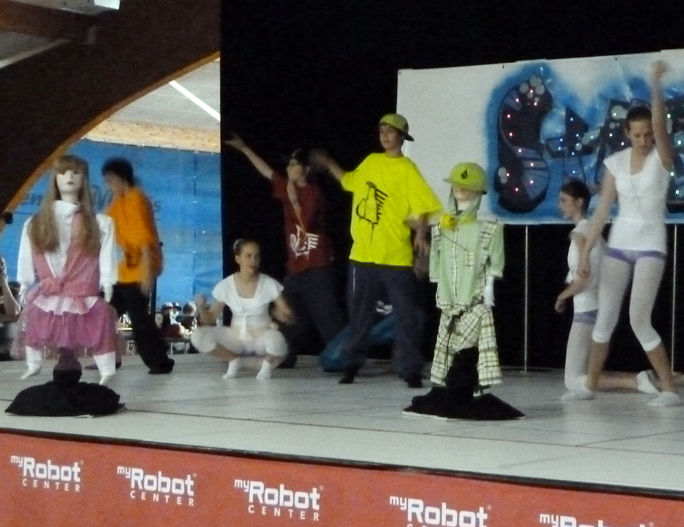 Robo11b_jpg-1335818347