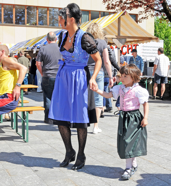 Maibaum H__chst 01_05_2012 61_jpg-1335897262